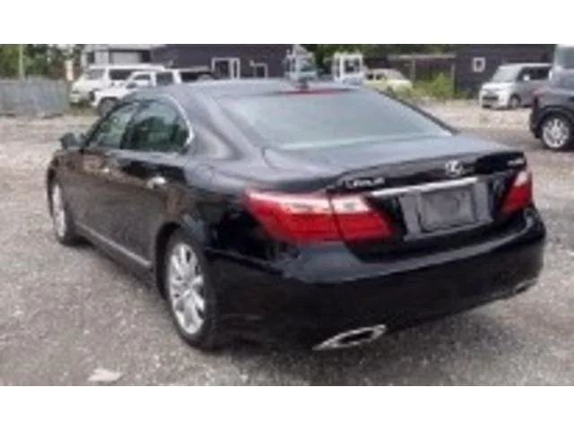 LS LS460 外観フロント
