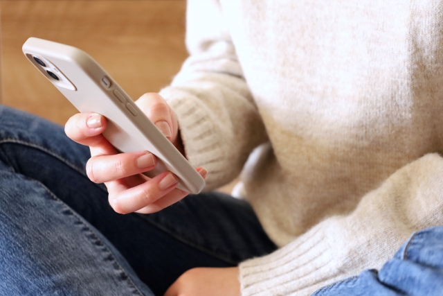 自宅から、誰にも聞かれずに相談を始められる
